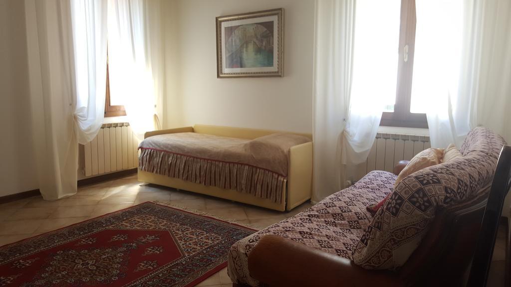 Chiara Apartment Местре Екстер'єр фото
